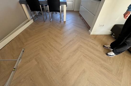 PVC-vloer ter plaatse van de doorgang